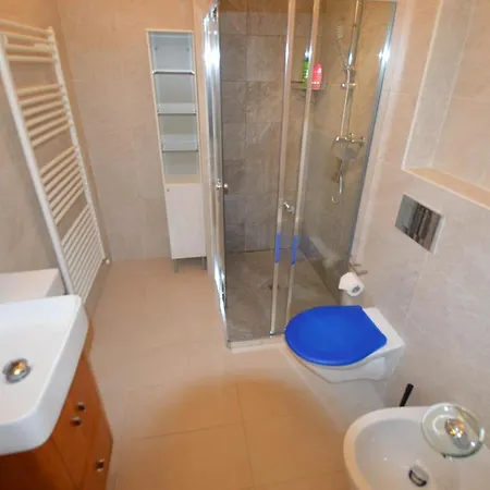 Center With Private Parking Apartment