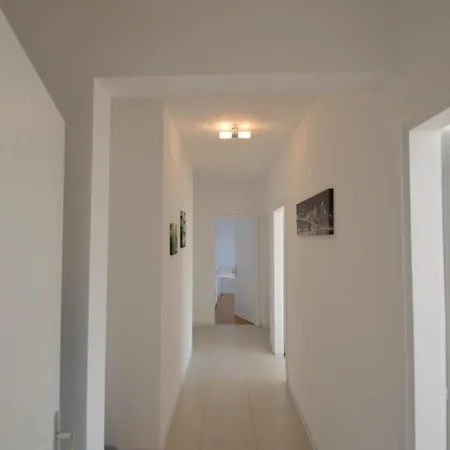 Center With Private Parking Appartamento
